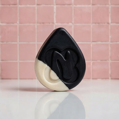 Charcoal detox silk shampoo bar The Balancer for oily roots and dry ends handmade in New Zealand by Norilum